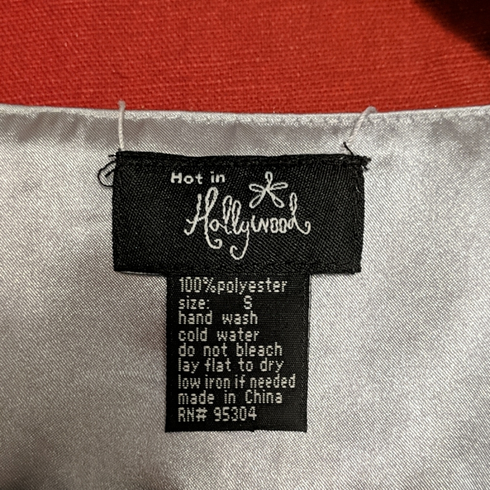 Woman's Robe - Picture 2 of 2